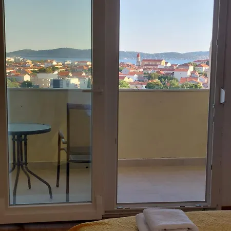 Apartamento Renata 1 *